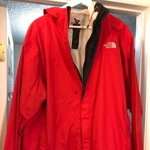 MENS The north face hyvent DT  rain jacket